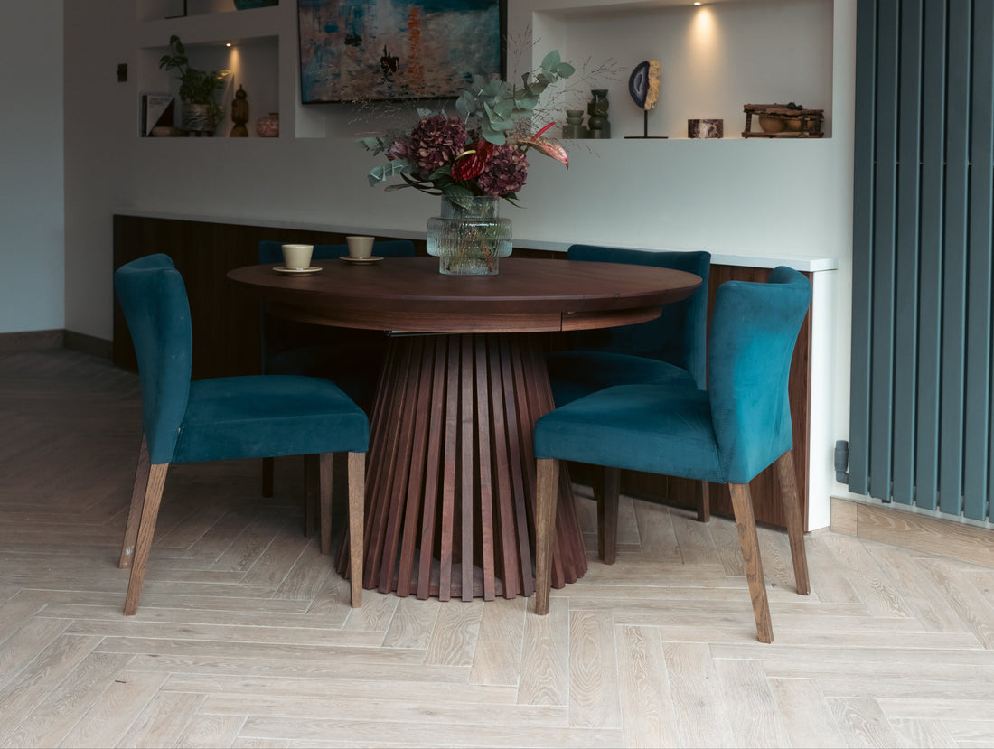 Vivien Uitschuifbare ronde eettafel in chocoladewalnoot S10Home