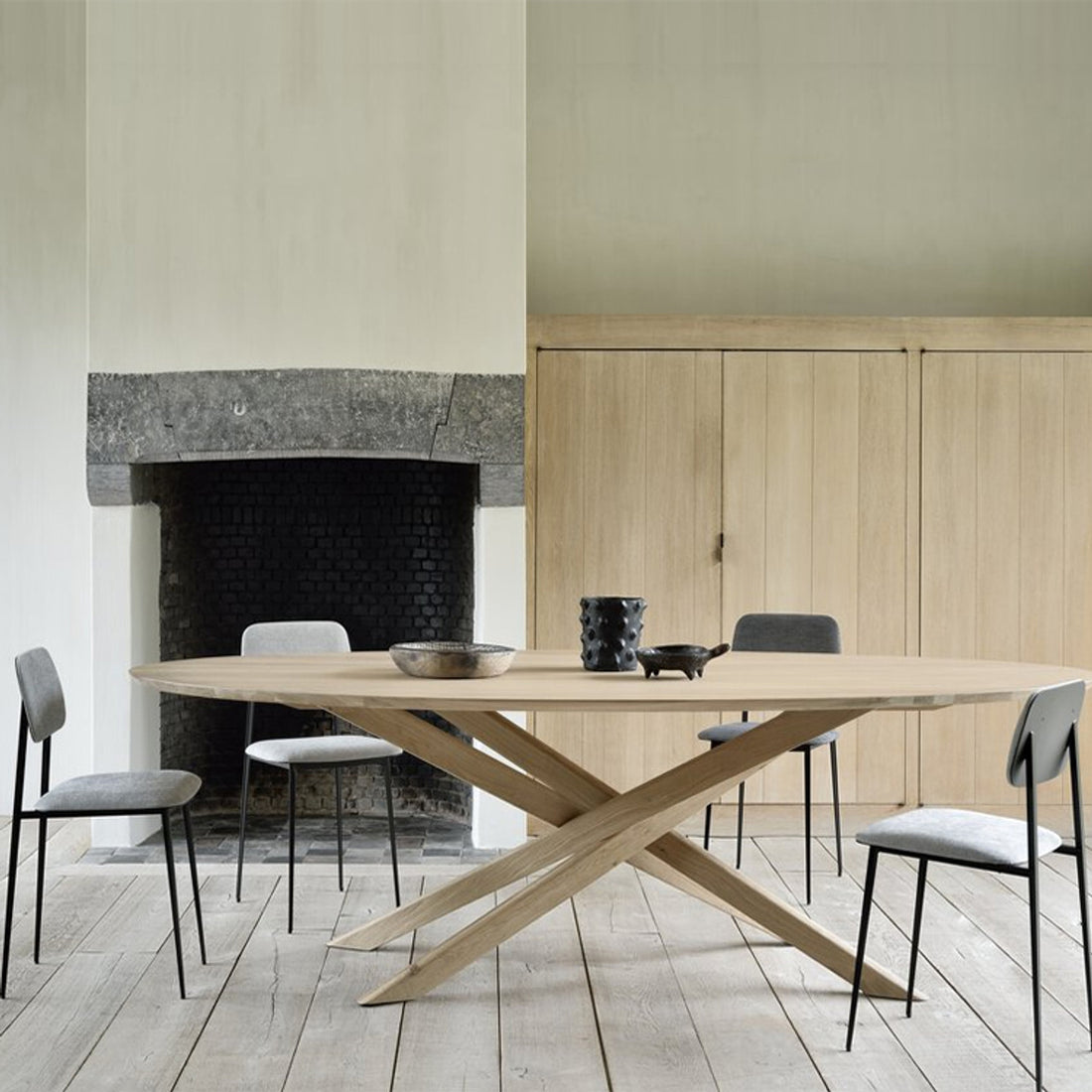Mikado Oval Table S2